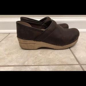 Women’s Dansko Shoes
